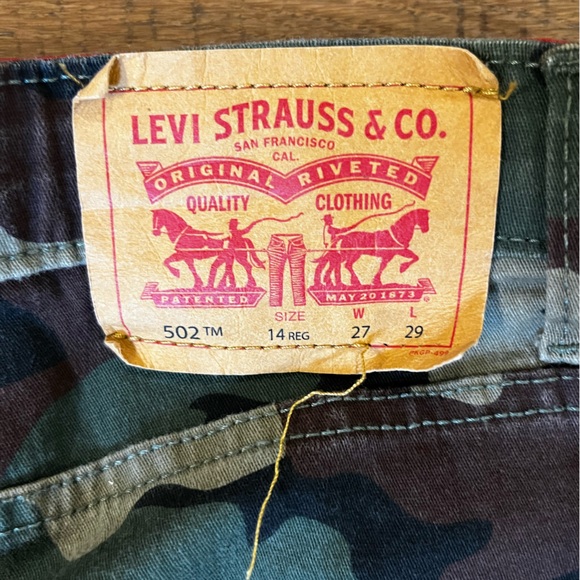 LEVI’s Camo 502 Jeans, Size 14 Reg, Waist 27 Length 29 - Picture 5 of 6